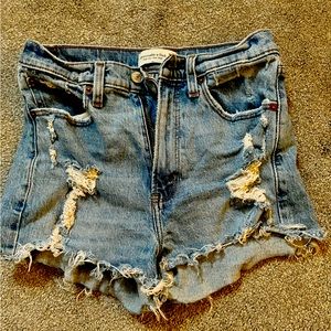 Abercrombie & Fitch Denim high rise distressed short